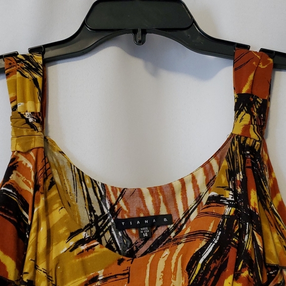 Dress - Picture 3 of 5